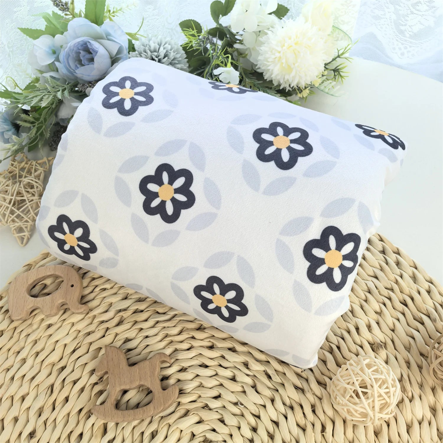 1PC Baby Feeding Arm Pillow,Soft  Bottle Nursing Arm Pillows for Newborn,Breastfeeding Pillows for More Support for Mom and Baby