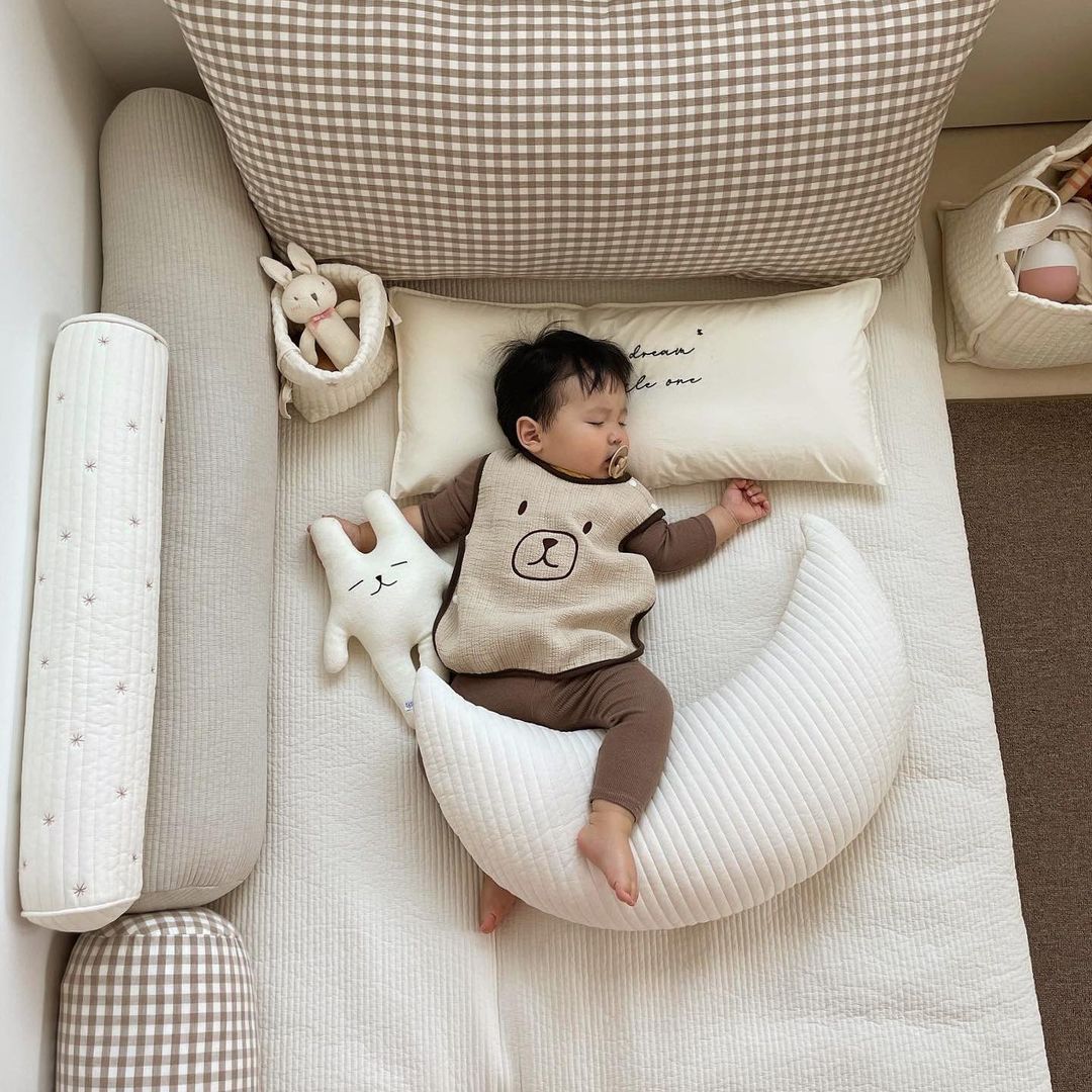 Pillow Baby Sleeping Children Lying  Newborn Summer Cushion